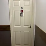 Allaga Center * Budapešť