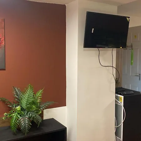 アパート Allaga Center