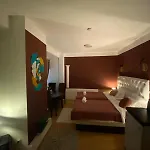 Allaga Center דירה
